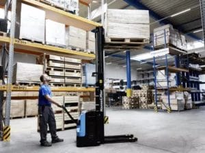 Initialhub beschreibt die Möglichkeit die auf dem Bodenlaufende Radarme anzuheben.