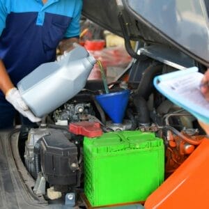 Mit unseren H1 Schmierstoffen profitieren Sie von fast 50 Jahren Erfahrung in der Entwicklung und Fertigung von Ölen für Anlagen und Geräten der Lebensmittel- und Getränkeindustrie.